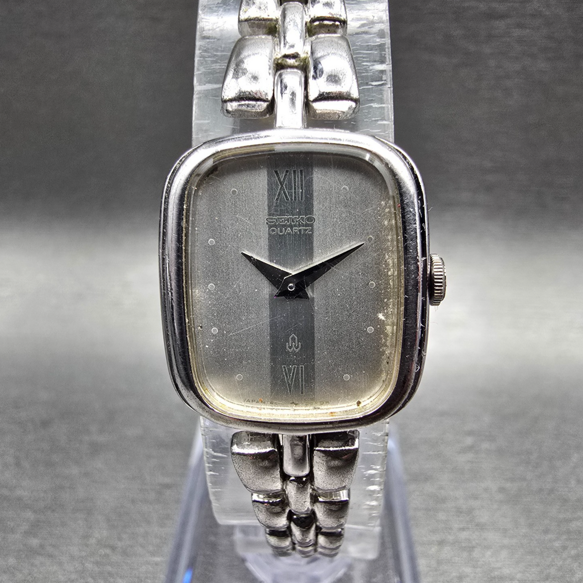 Seiko Watch Women 18mm Silver Dial Silver Tone Rectangle 1400-5190 New Battery0