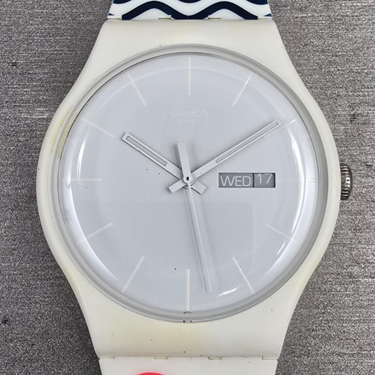 Swatch Perfect Ride Watch Men 41mm White Dial White Case SUOW701J New Battery1