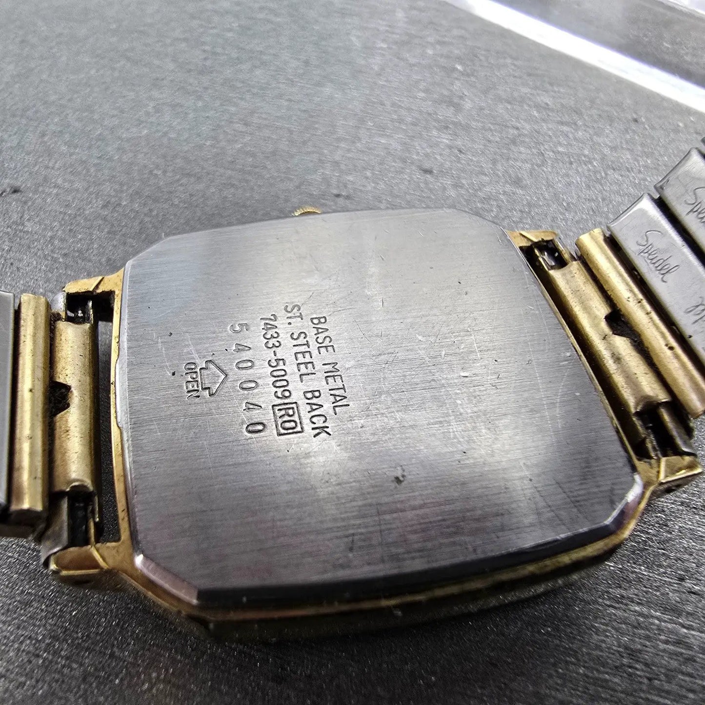 Seiko Watch Men 30mm Gold Dial Gold Tone Rectangle 7433-5009 PARTS Vintage10