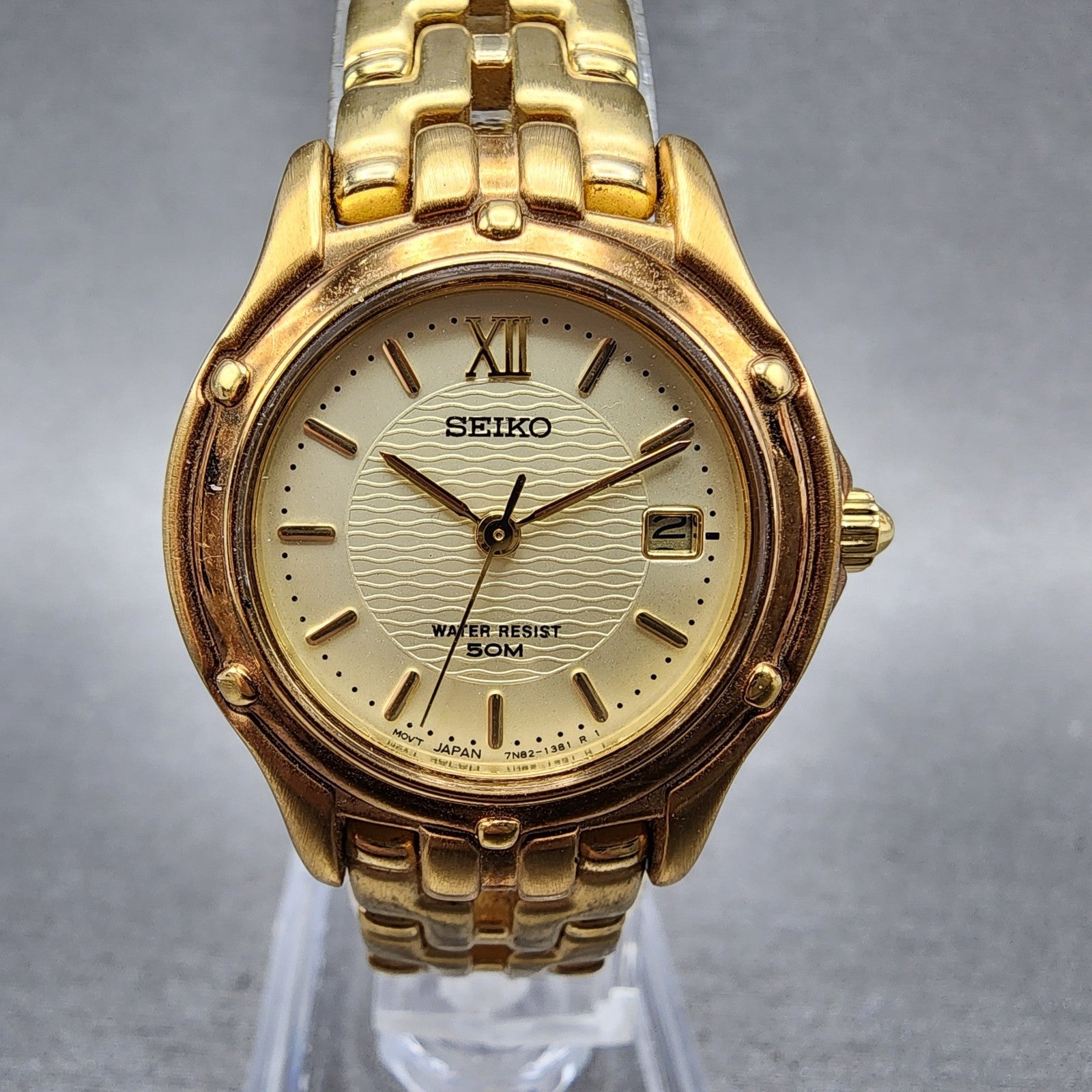 Seiko Watch Women 26mm Champagne Dial Gold Tone Date Round 7n820599 New Battery0