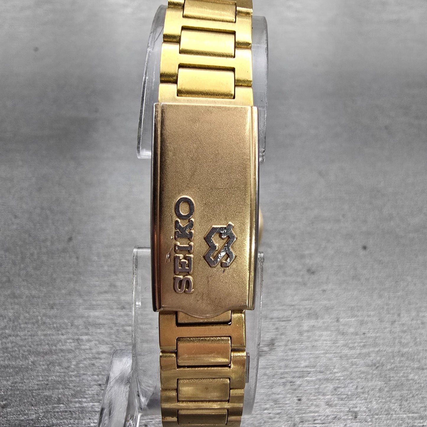 Seiko SQ Watch Women 23mm Gold Dial Gold Tone Daydate Round 8523-0049 New Batt7