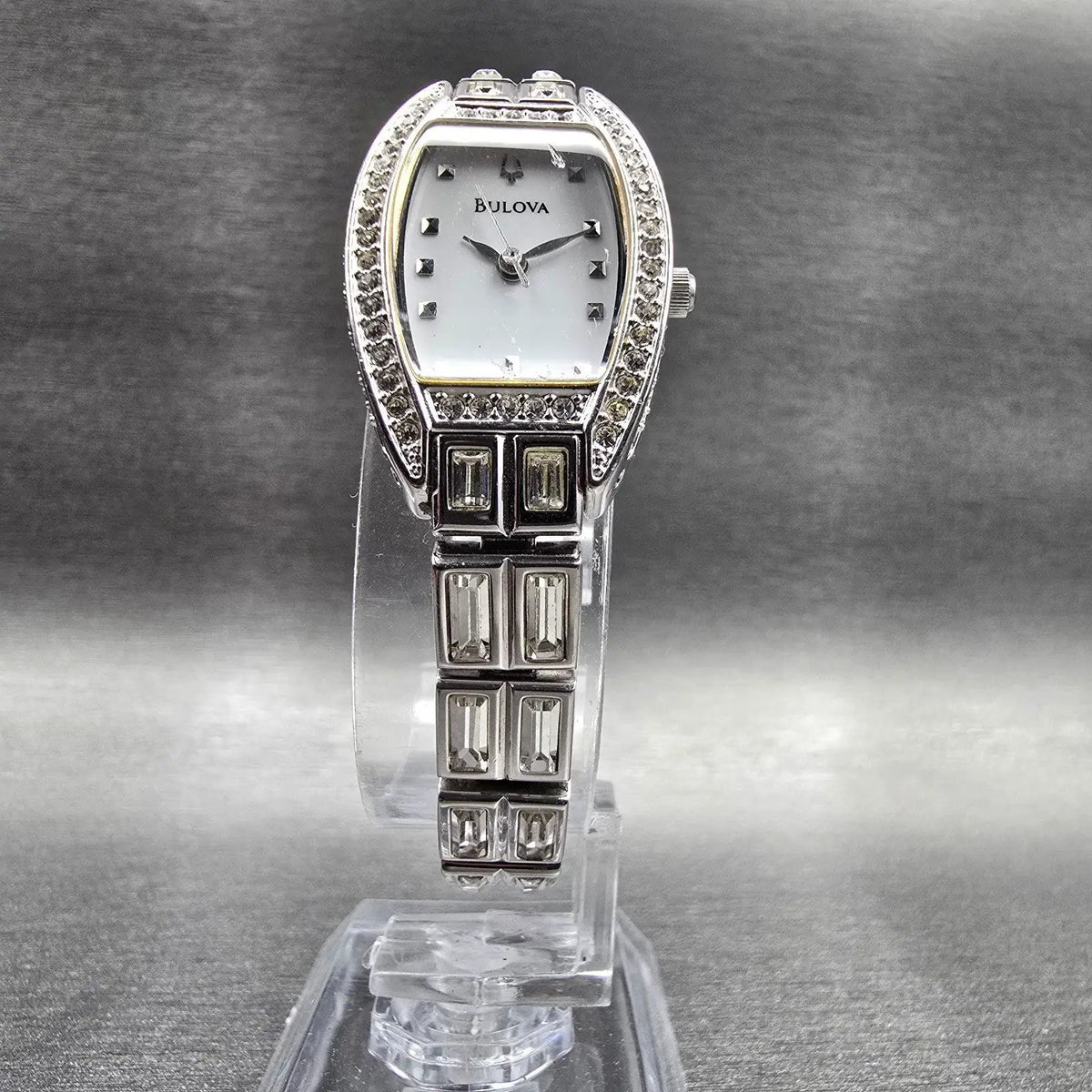 Bulova Watch Women 19mm MOP Dial Silver Tone Gemmed Oval 96T26 New Battery5