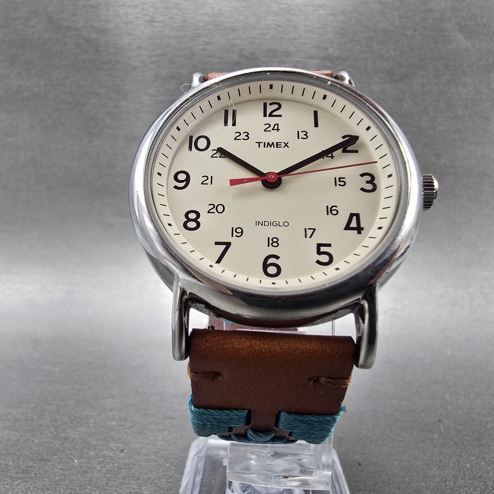 Timex Weekender Watch Men 40mm White Dial Silver Tone Round New Battery VYHJ5