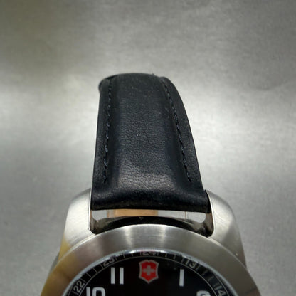 Victorinox Swiss Army Field Watch Men 38mm Black Dial Steel Date Round New battA4