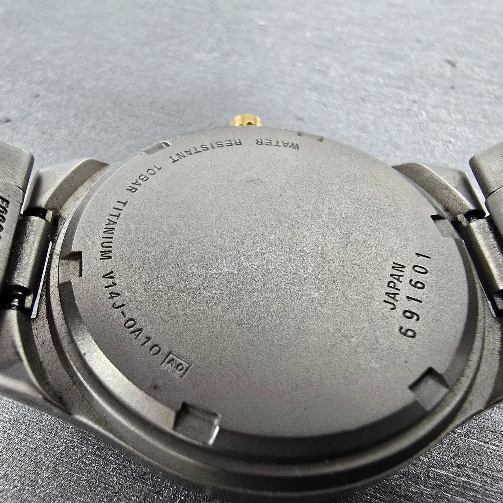 Seiko Alba Epsilon Watch Men 36mm Gray Dial Titanium Daydate V14J-0A10 Runs9