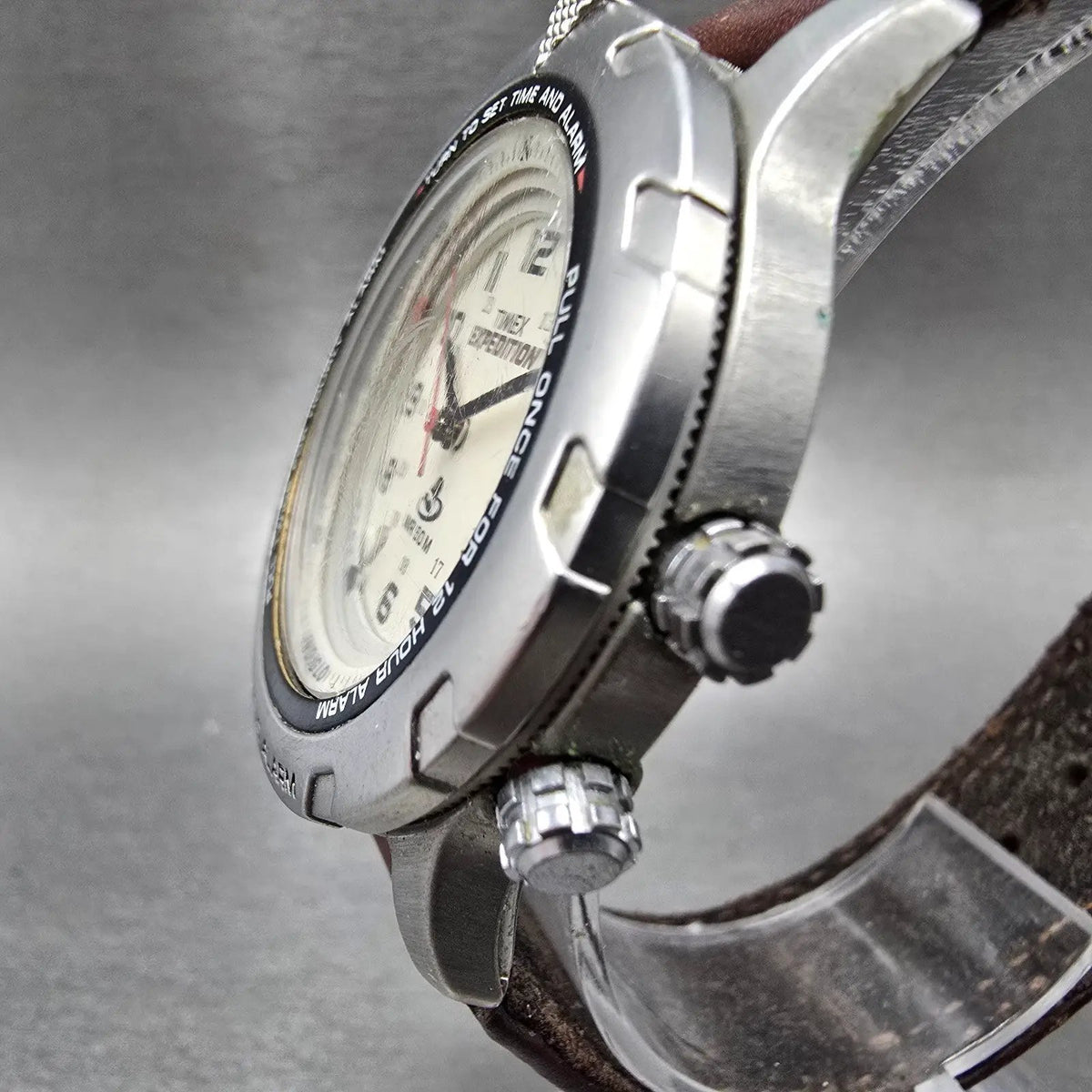 Timex Shenmue Watch Men 39mm Cream Dial Silver Date Alarm Round New Battery2