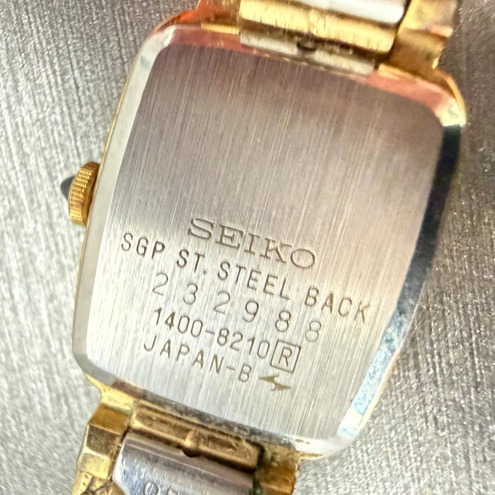 Seiko Tank Watch Women 17mm White Dial Gold Tone Rectangle 1400-8210 New Battery10