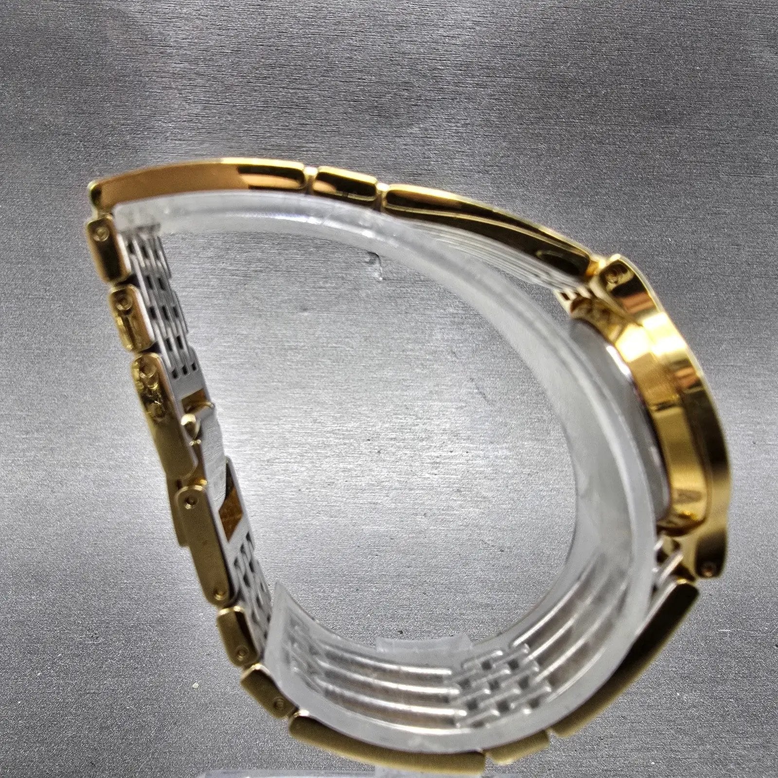 Movado Esperanza Watch Women 23mm Black Dial Gold Tone Round 88 A1 182 New BattP8