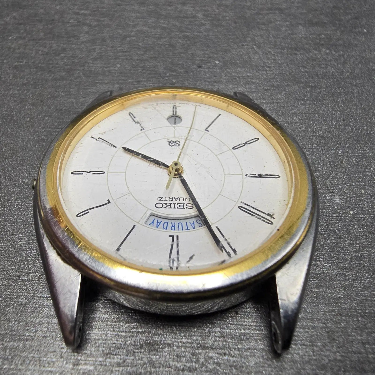 Seiko SQ Watch Men 36mm White Dial Two Tone Daydate Round 5Y23-8289 PARTS5