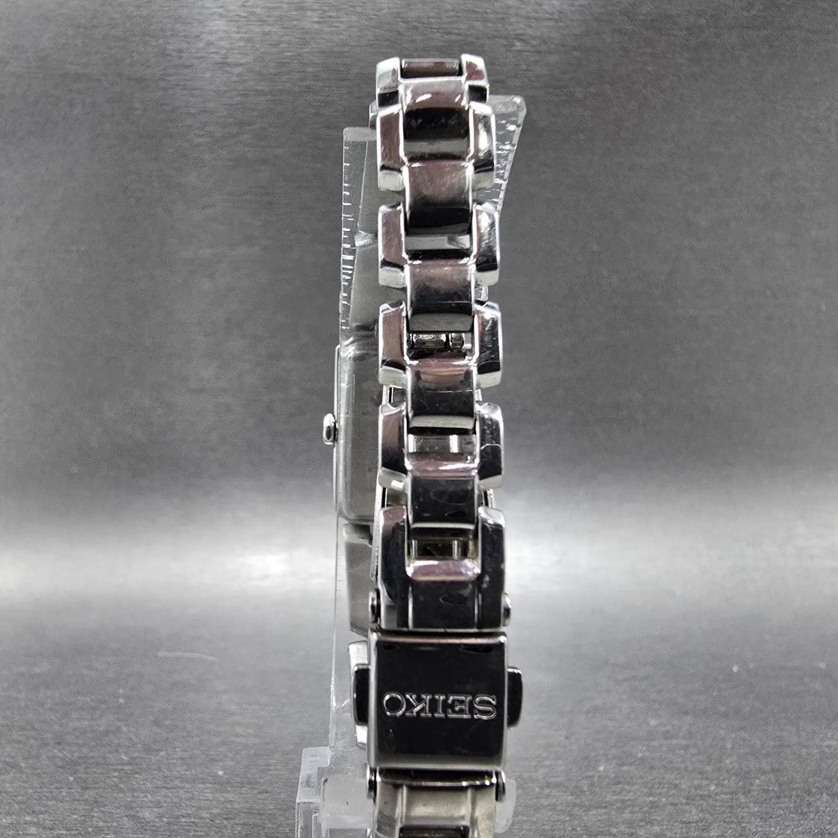 Seiko Tressia Watch Women 16mm White Dial Silver Crystal SUP185 Solar Works7