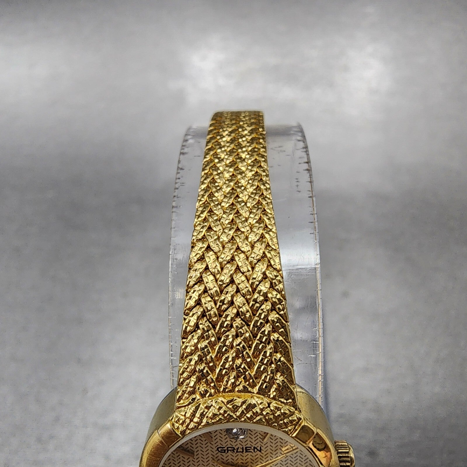 Gruen Watch Women 18mm Gold Dial Gold Tone Round Mesh band New Battery3