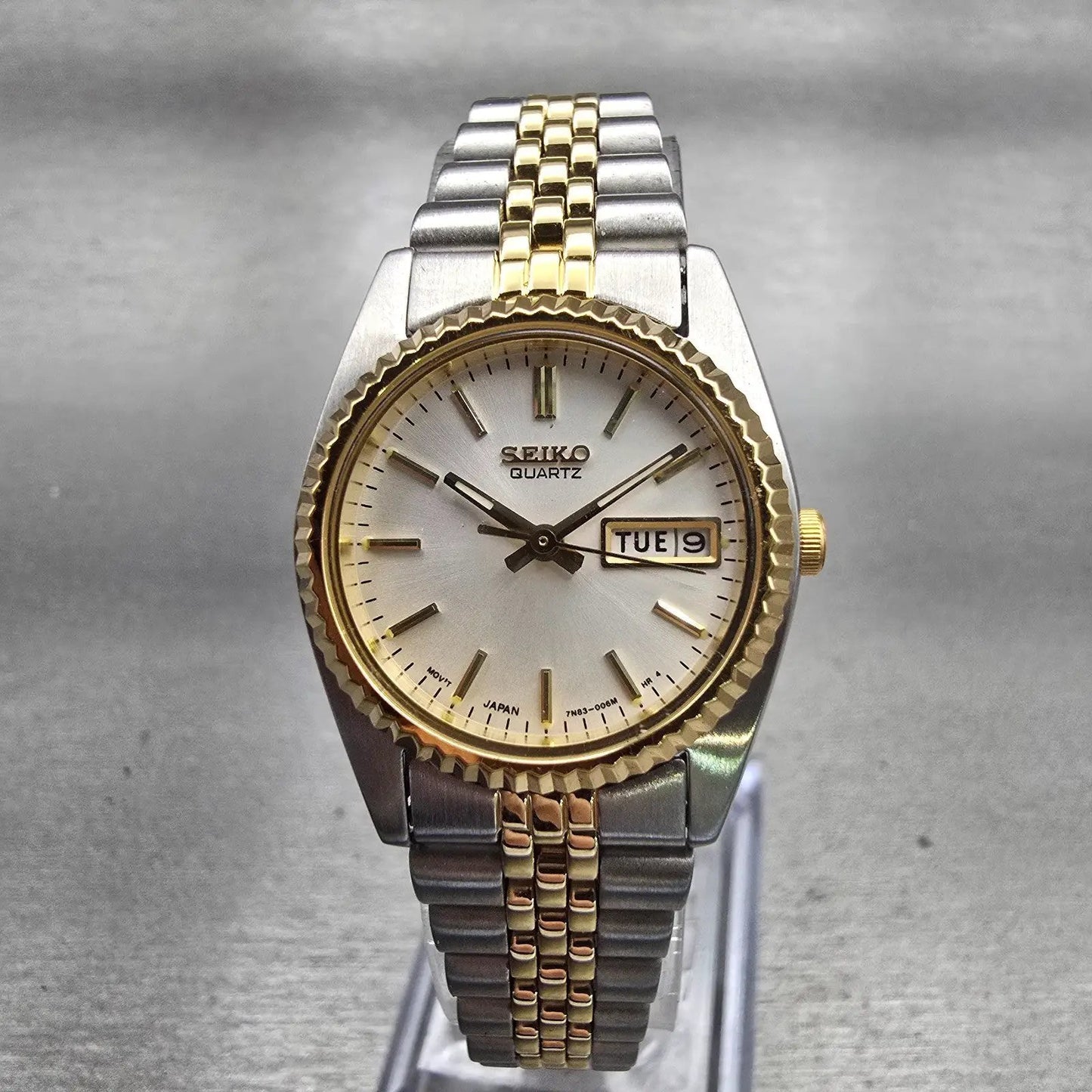 Seiko Watch Women 24mm Silver Dial Two Tone Daydate Round 7N83-0041 New Battery0