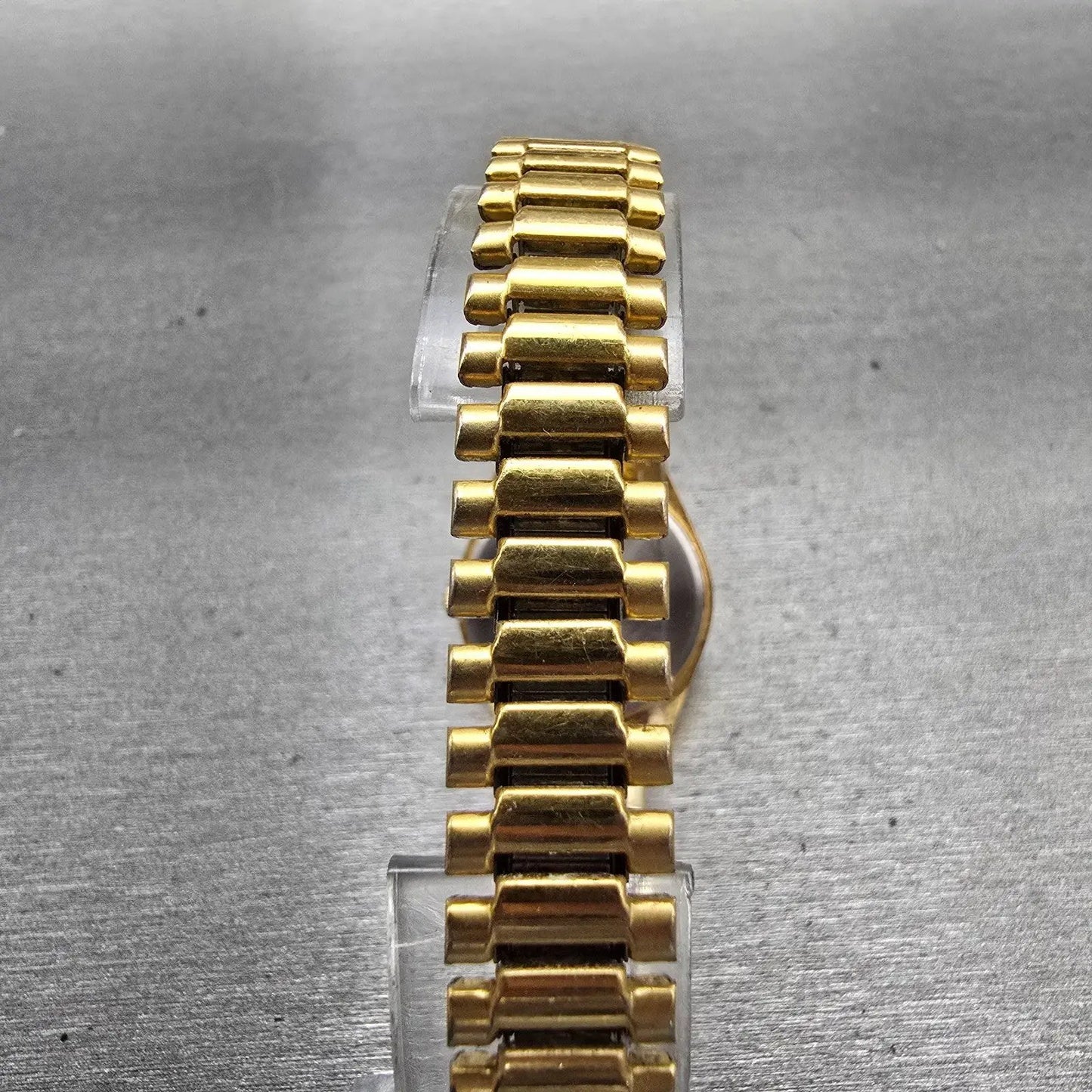 Seiko SQ Watch Women 24mm White Dial Gold Tone Daydate Round 7N83-6A09 New Batt7