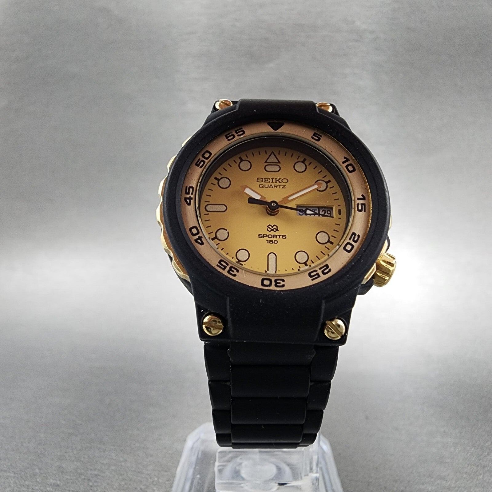 Seiko Sports 150 Watch Women 29mm Gold Dial Black Tone Daydate Round New Batt5