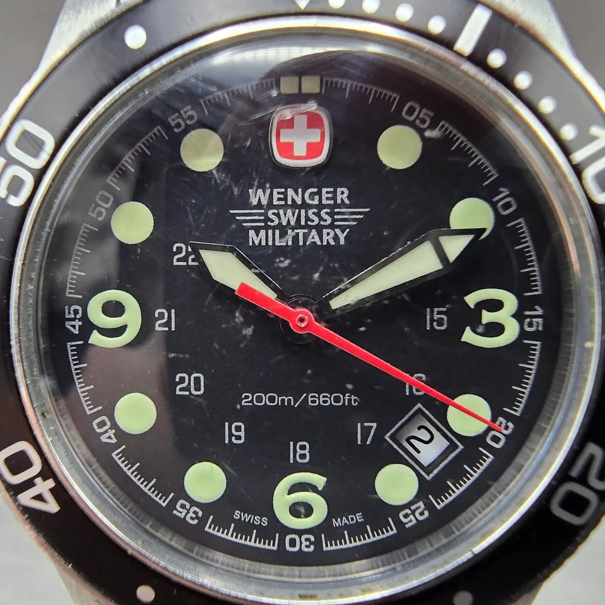Wenger Battalion Dive Watch Women 30mm Black Dial Silver Date Round 79174 NewBat1