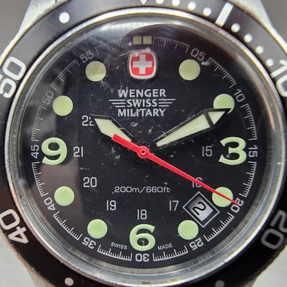 Wenger Battalion Dive Watch Women 30mm Black Dial Silver Date Round 79174 NewBat1