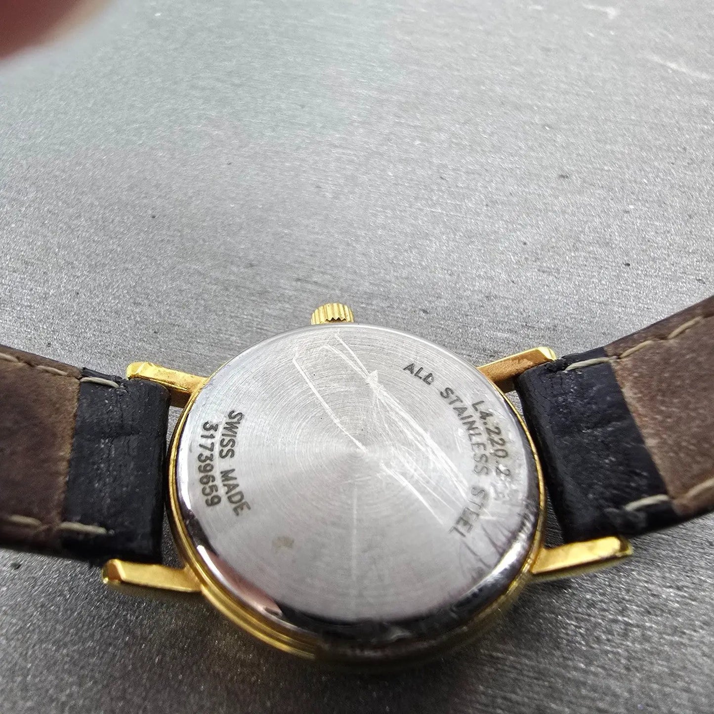 Longines Watch Women 23mm White Dial Gold Tone Date Round L4.220.2 New Battery9