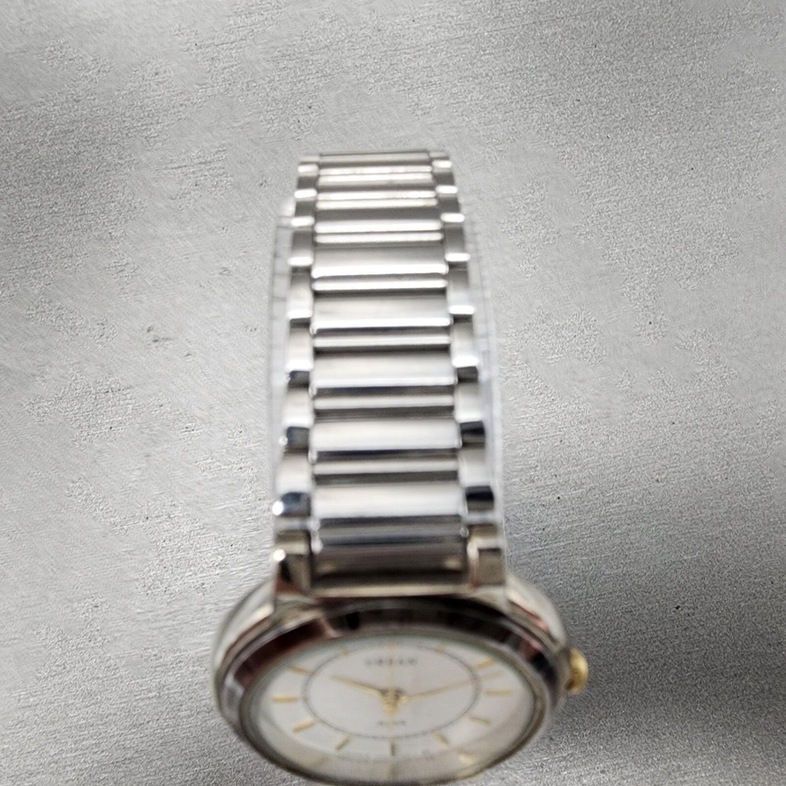 Seiko Alba Urban Watch Women 25mm White Dial Silver Tone Round NewBatt V40100504