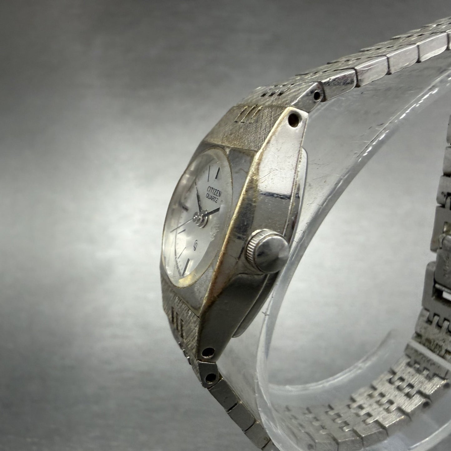 Citizen CQ Watch Women 18m Silver Dial Silver Tone Round 4-040457 New Battery VT2