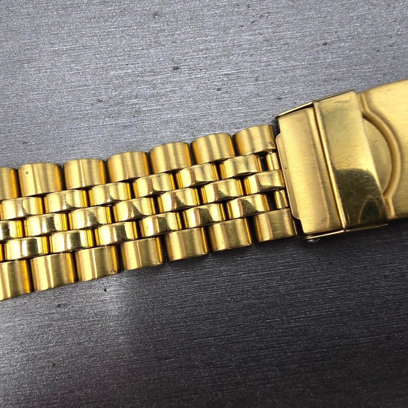 Bulova Bracelet Gold Tone 19mm Stainless Steel Y10 READ!!!!!!! Tri Folding Clasp2