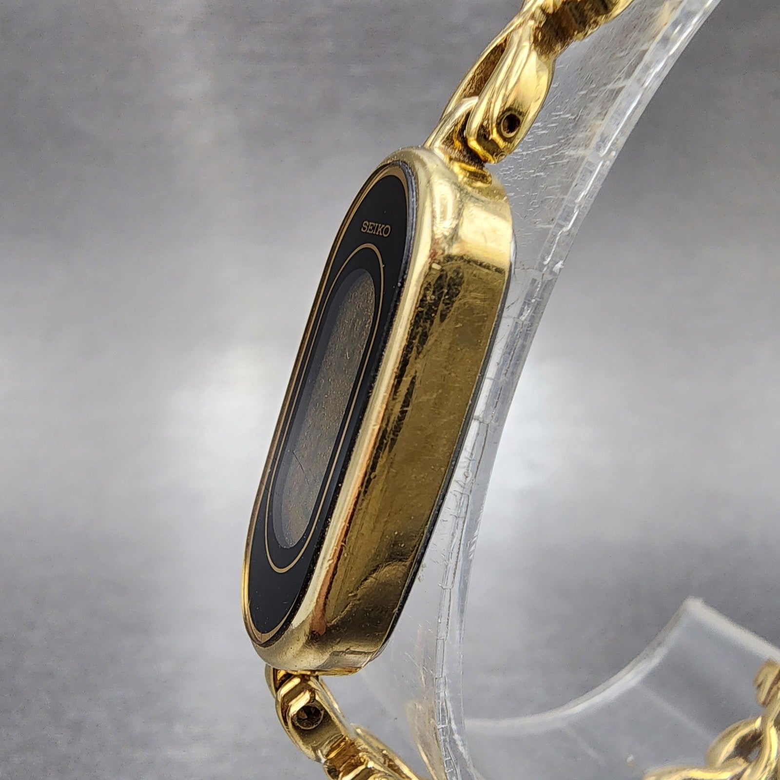 Seiko Digital Watch Women 13mm Gold Dial Gold Tone L6204000 New Battery2