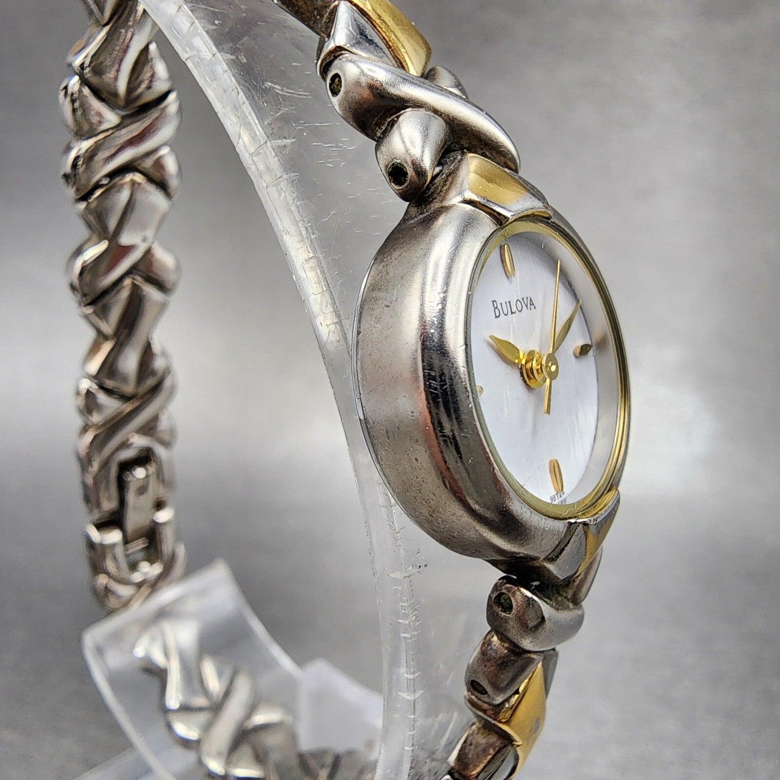 Bulova Watch Women 19mm White Dial Two Tone Round 98124 New Battery3