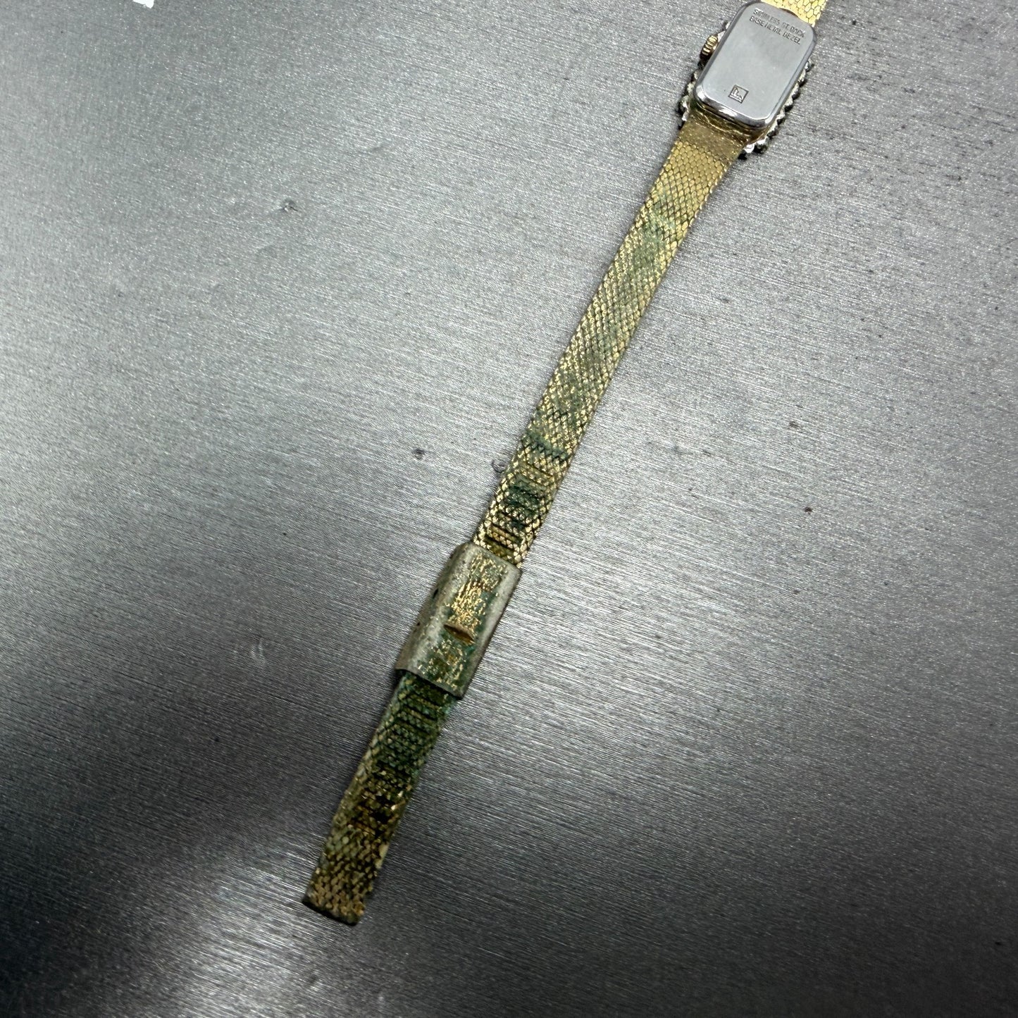 Armitron Deauville Watch Women 12mm Gold Tone Diamond Bezel BROKEN!! New Battery11