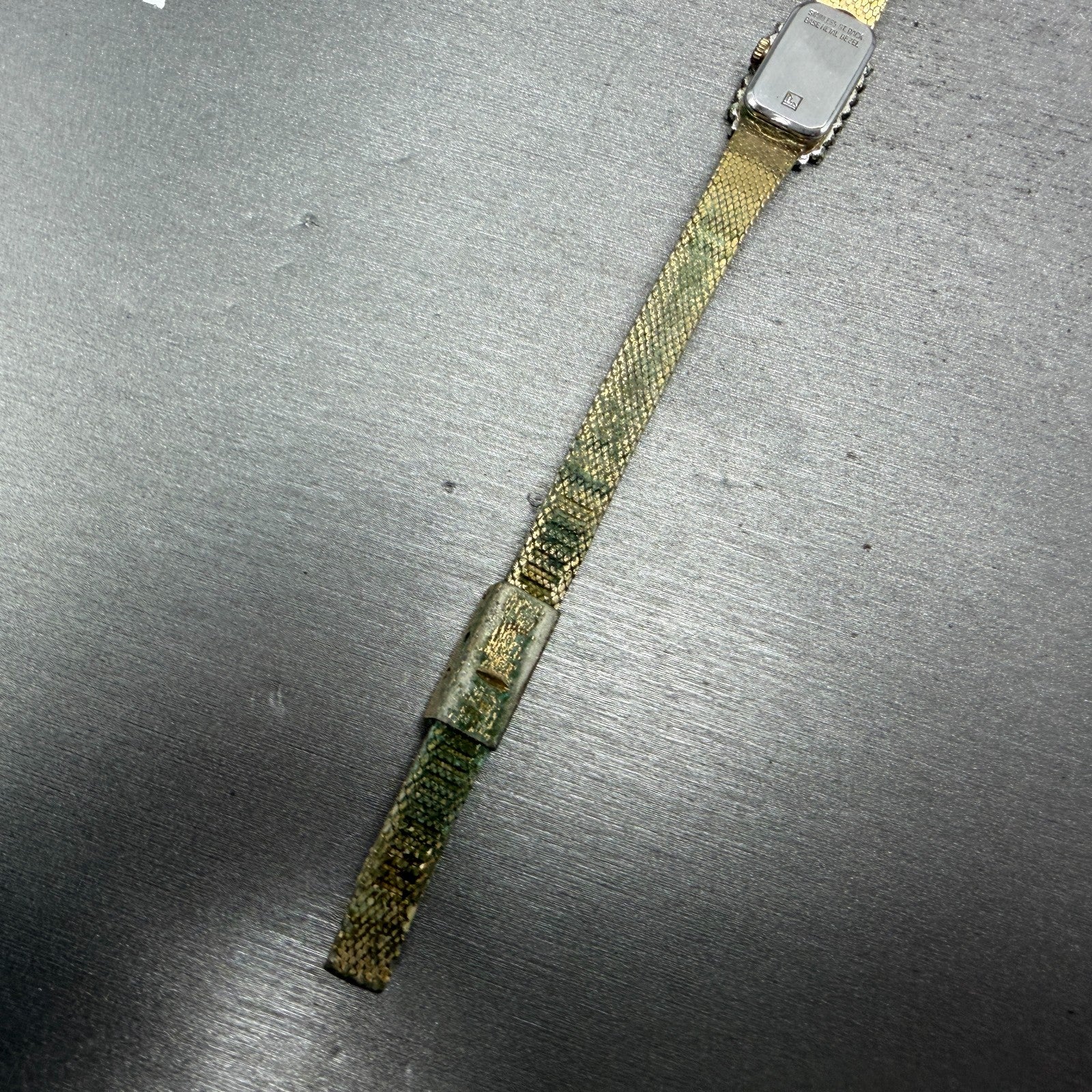 Armitron Deauville Watch Women 12mm Gold Tone Diamond Bezel BROKEN!! New Battery11