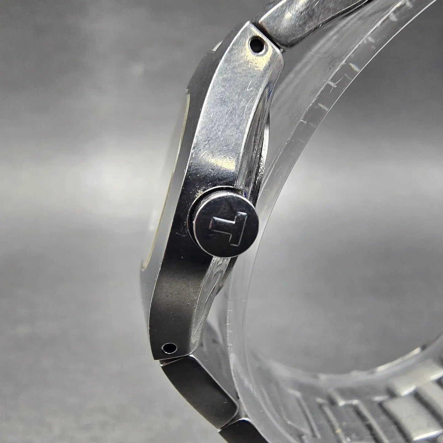 Tissot Watch Women 23mm Black Dial Silver Tone Round L520 New Battery W/box2