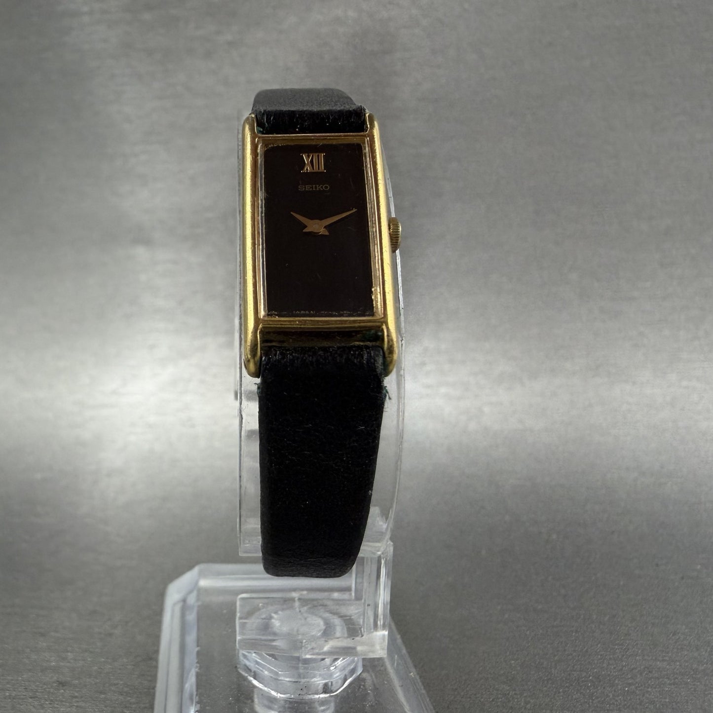 Seiko Tank Watch Women 13mm Black Dial Gold Tone Rectangle 2e206129 New Battery5