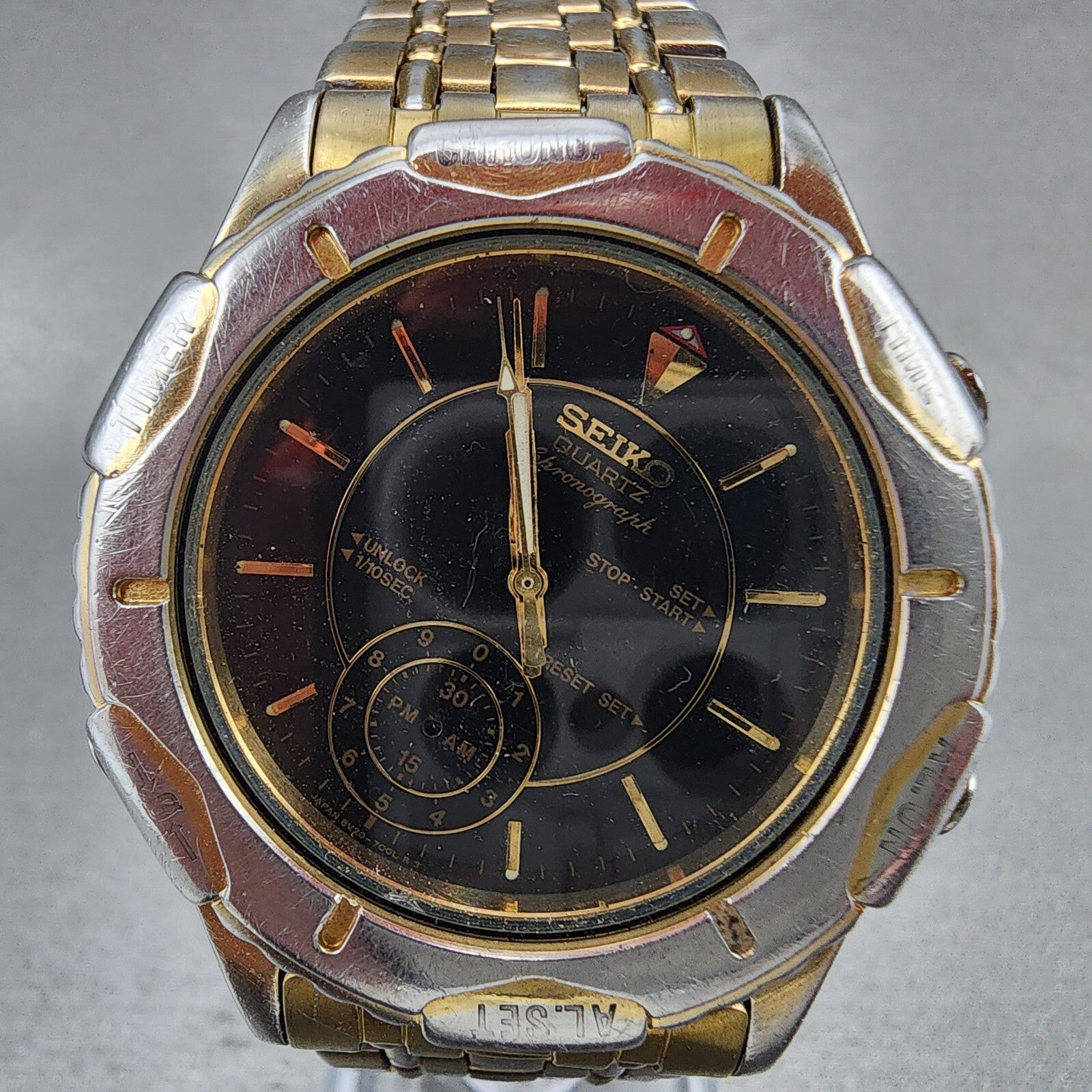 Seiko Chronograph Watch Men 39mm Black Dial Gold Tone Alarm 8V207000 PARTS2