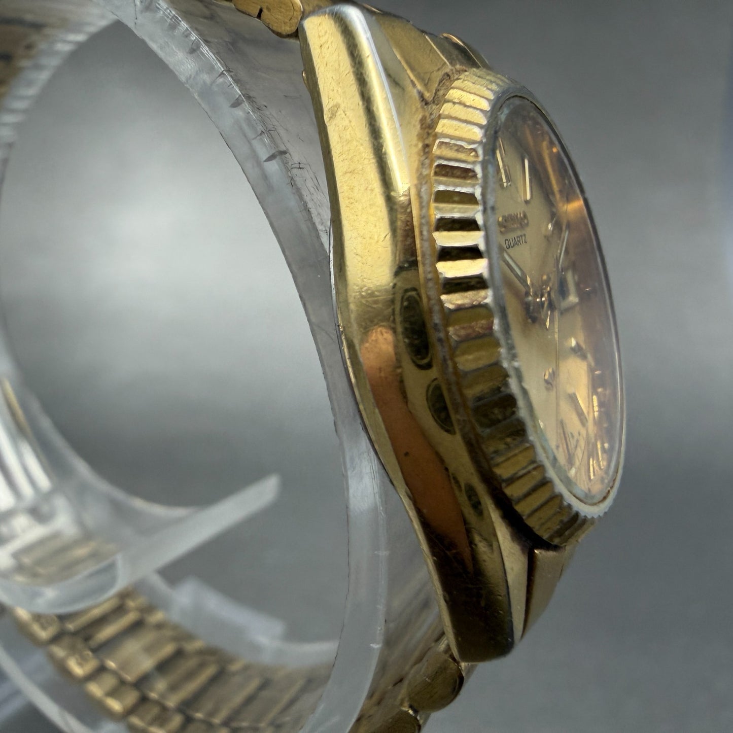 Seiko SQ Watch Women 24mm Gold Dial Gold Tone Daydate Round 3E23-0A60 NewBatt LK3