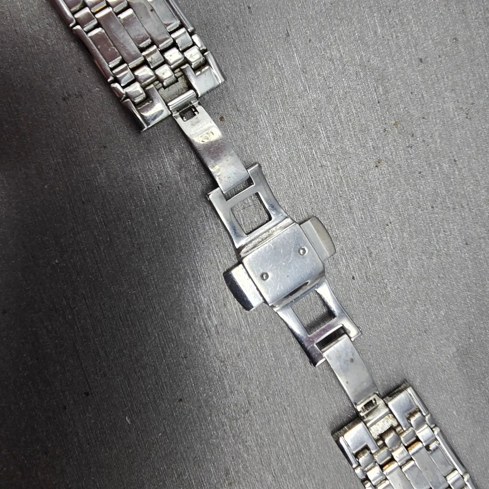 Band for questlnda12