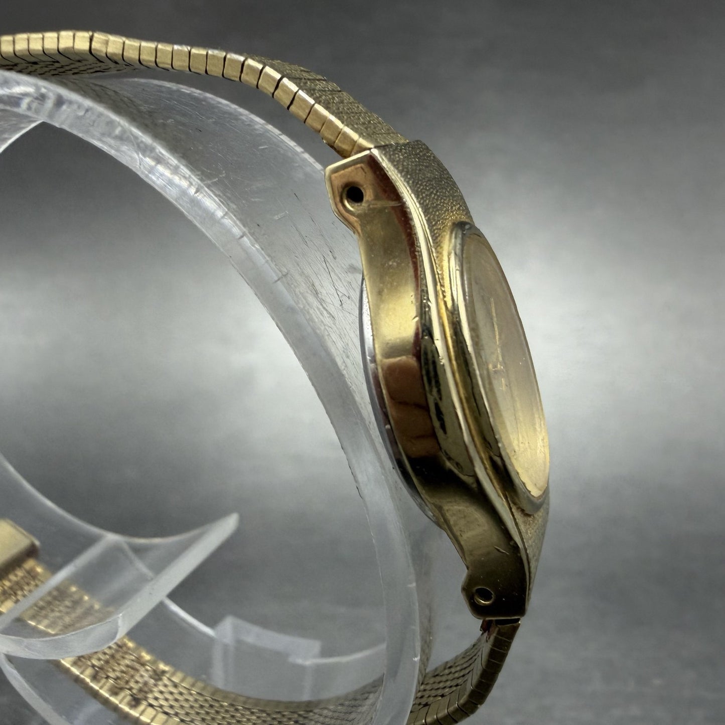 Citizen CQ Watch Women 17mm Champagne Dial Gold Tone Oval 5930-S25350 New Batt3