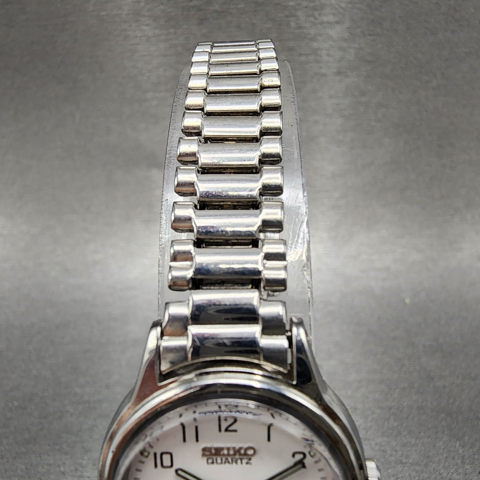 Seiko SQ Watch Women 24mm White Dial Silver Tone Daydate 3y030a29 New Battery4