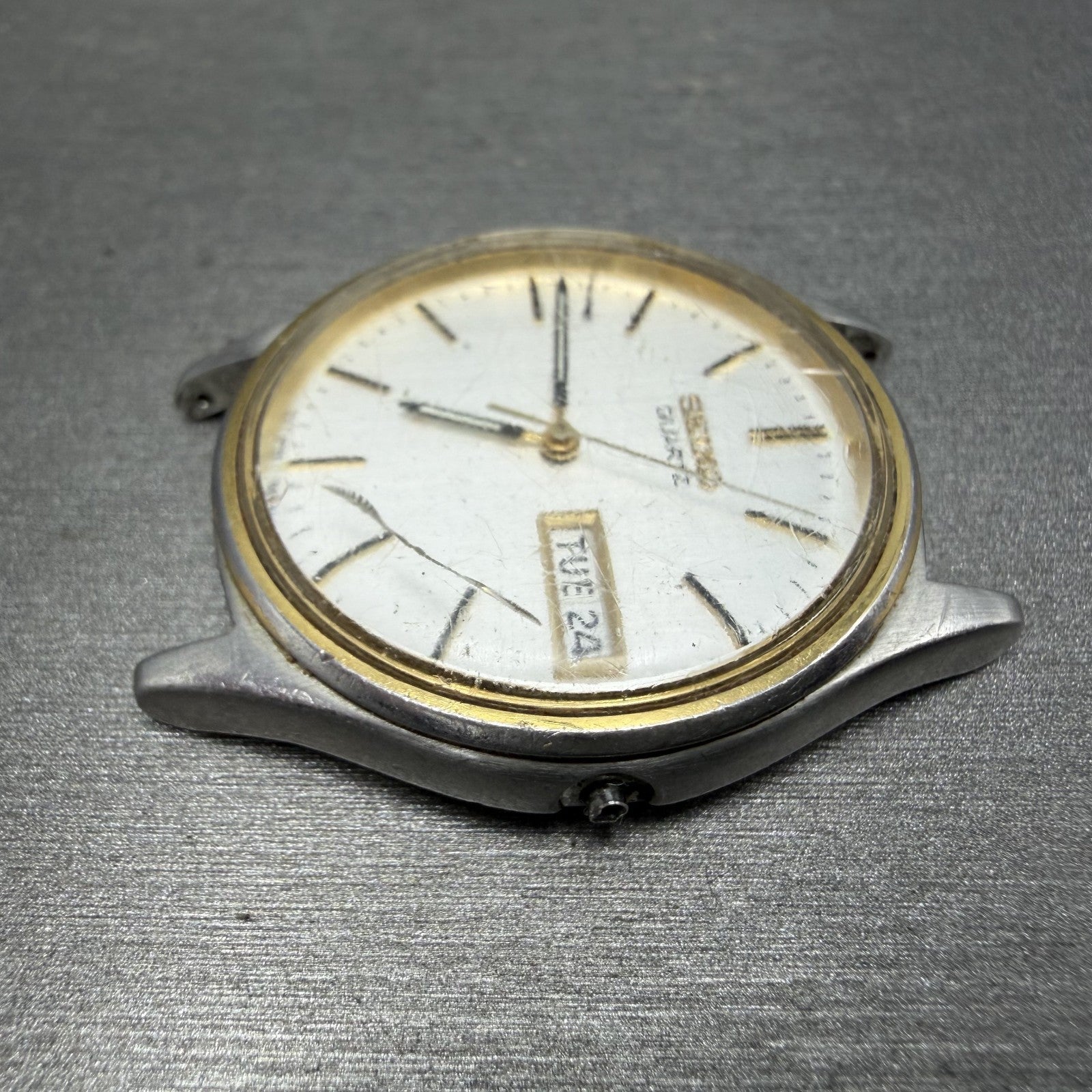 Seiko Watch Men 35mm Silver Dial Two Tone Round Daydate Vintage 7N43-8A39 PARTS6