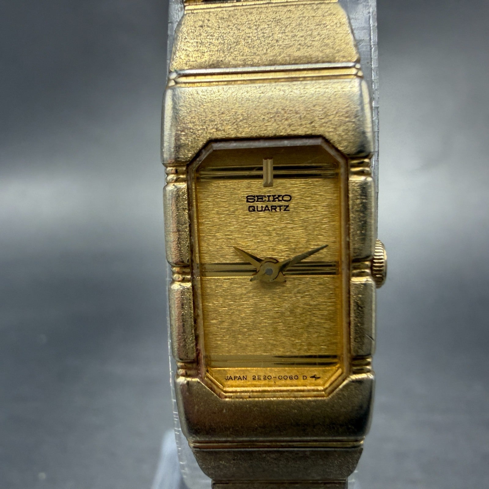 Seiko Tank Watch Women 13mm Champagne Dial Gold Tone 2E20-5039 New Battery VTG1