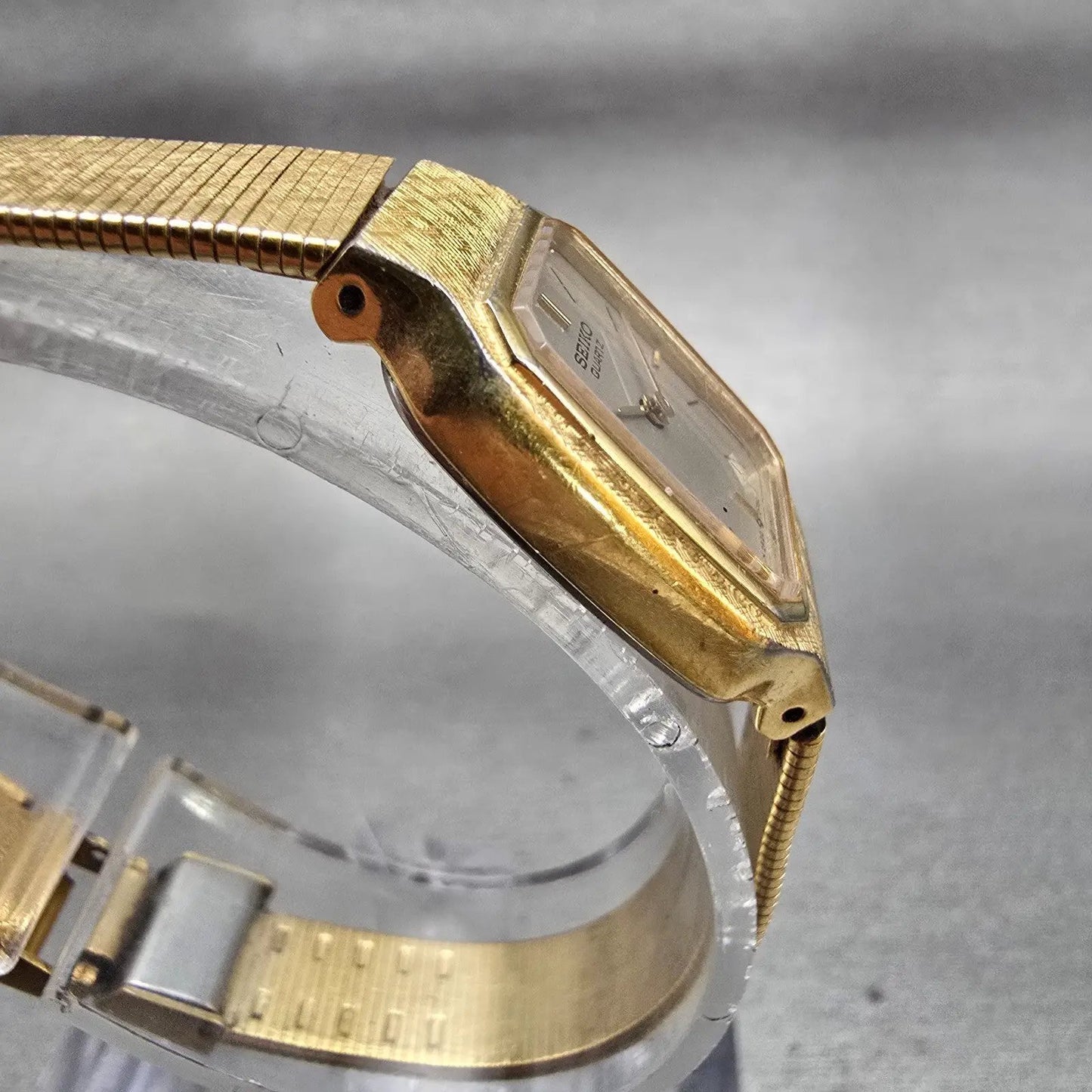 Seiko Watch Women 17mm Silver Dial Gold Tone Rectangle 2P20-5D39 New Battery VTG3