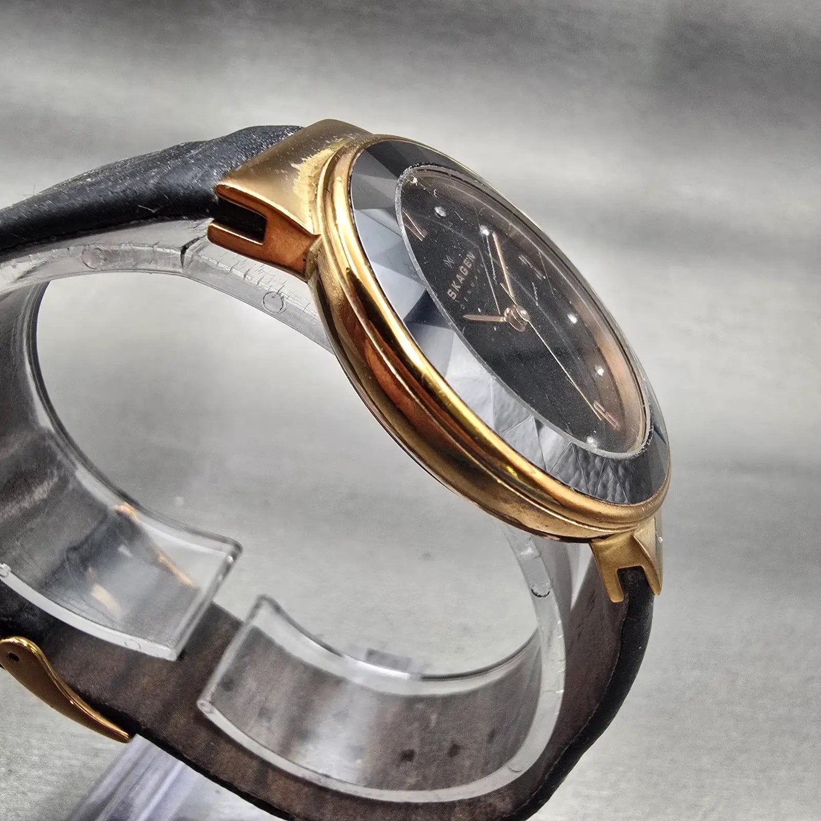 Skagen Leonora Watch Women 34mm Black Dial Gold Tone Round SKW2223 New Battery3