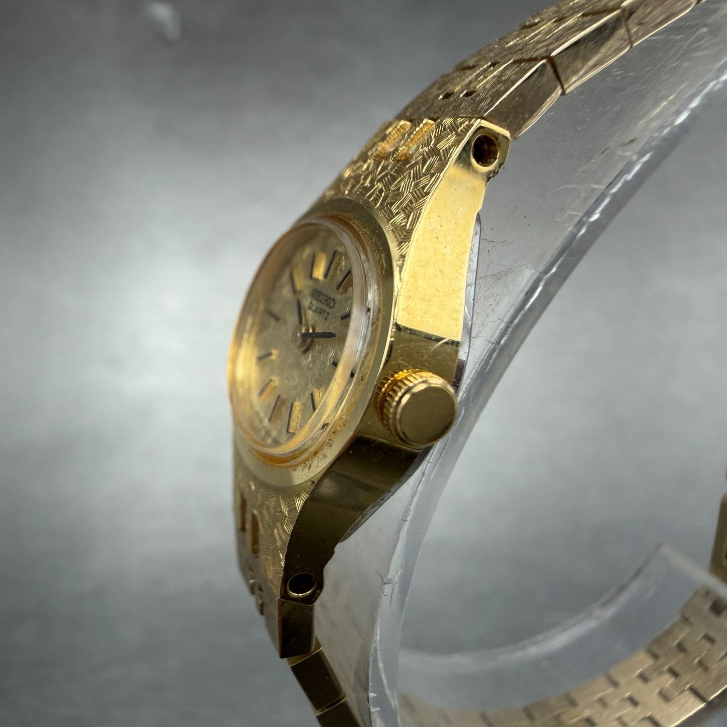 Seiko Watch Women 17mm Champagne Dial Gold Tone 2C20-5759 Oval New Battery TH2