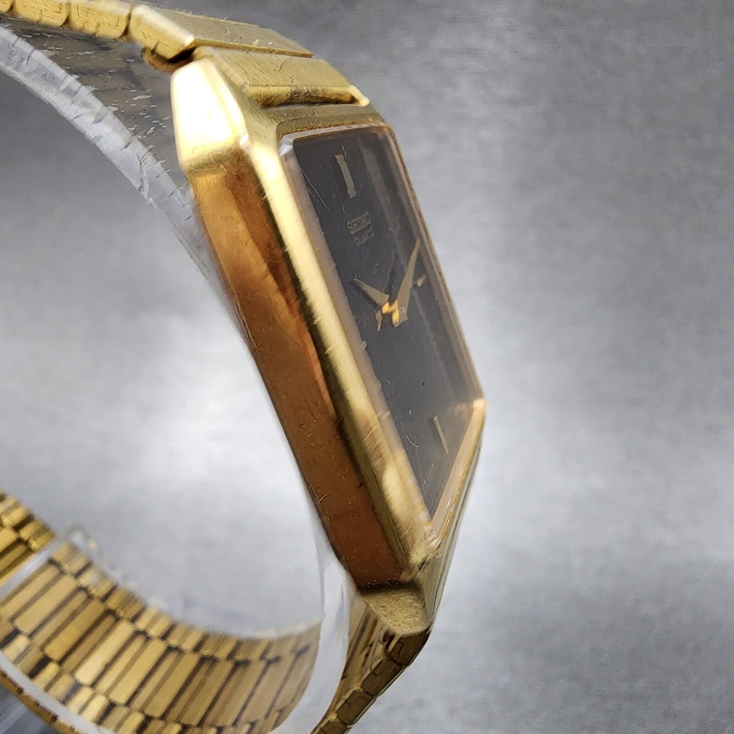 Seiko Tank Watch Women 26mm Brown Dial Gold Tone Rectangle 5Y005000 New Battery3