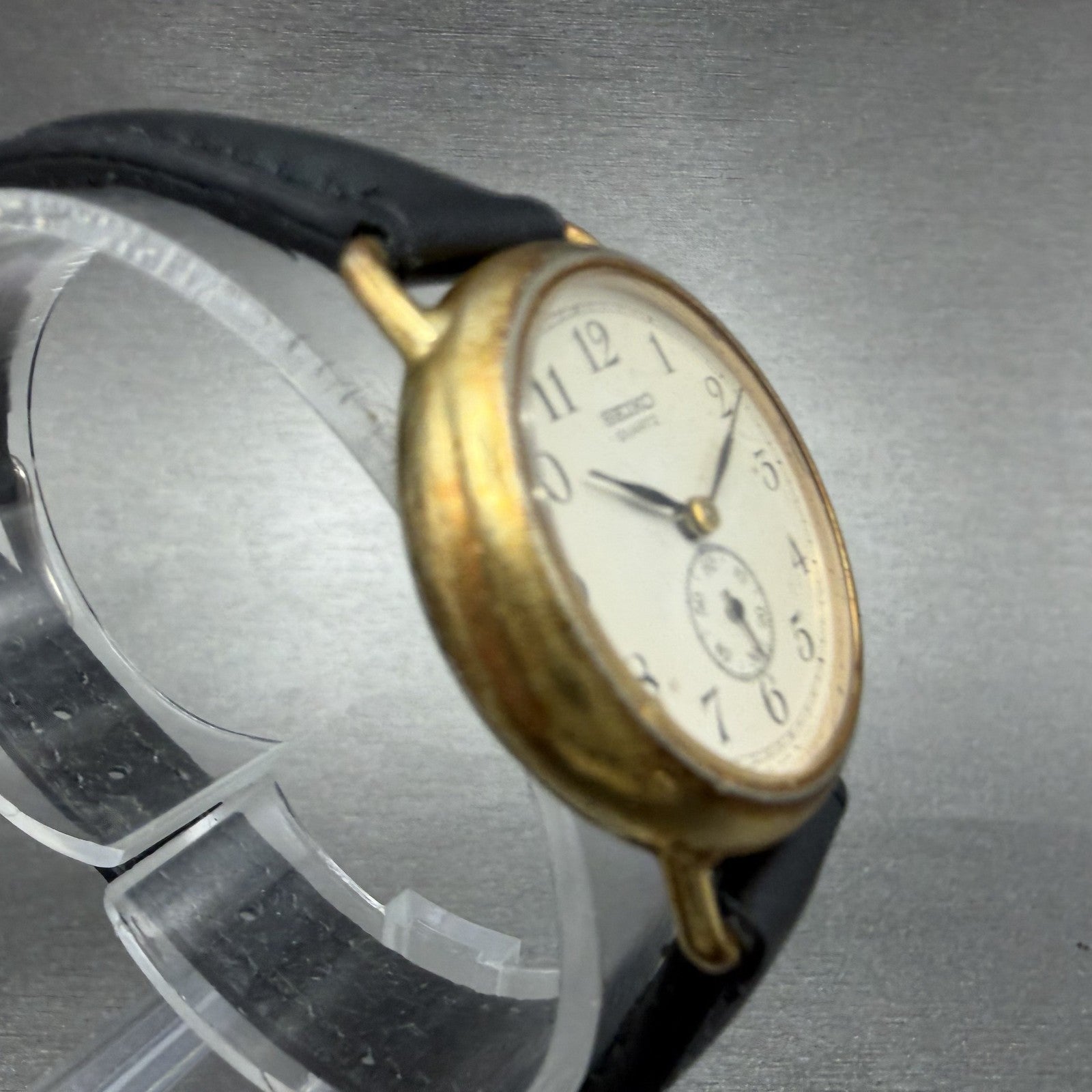 Seiko Watch Women 28mm White Dial Gold Tone Round 1428-0070 New Battery HUR33
