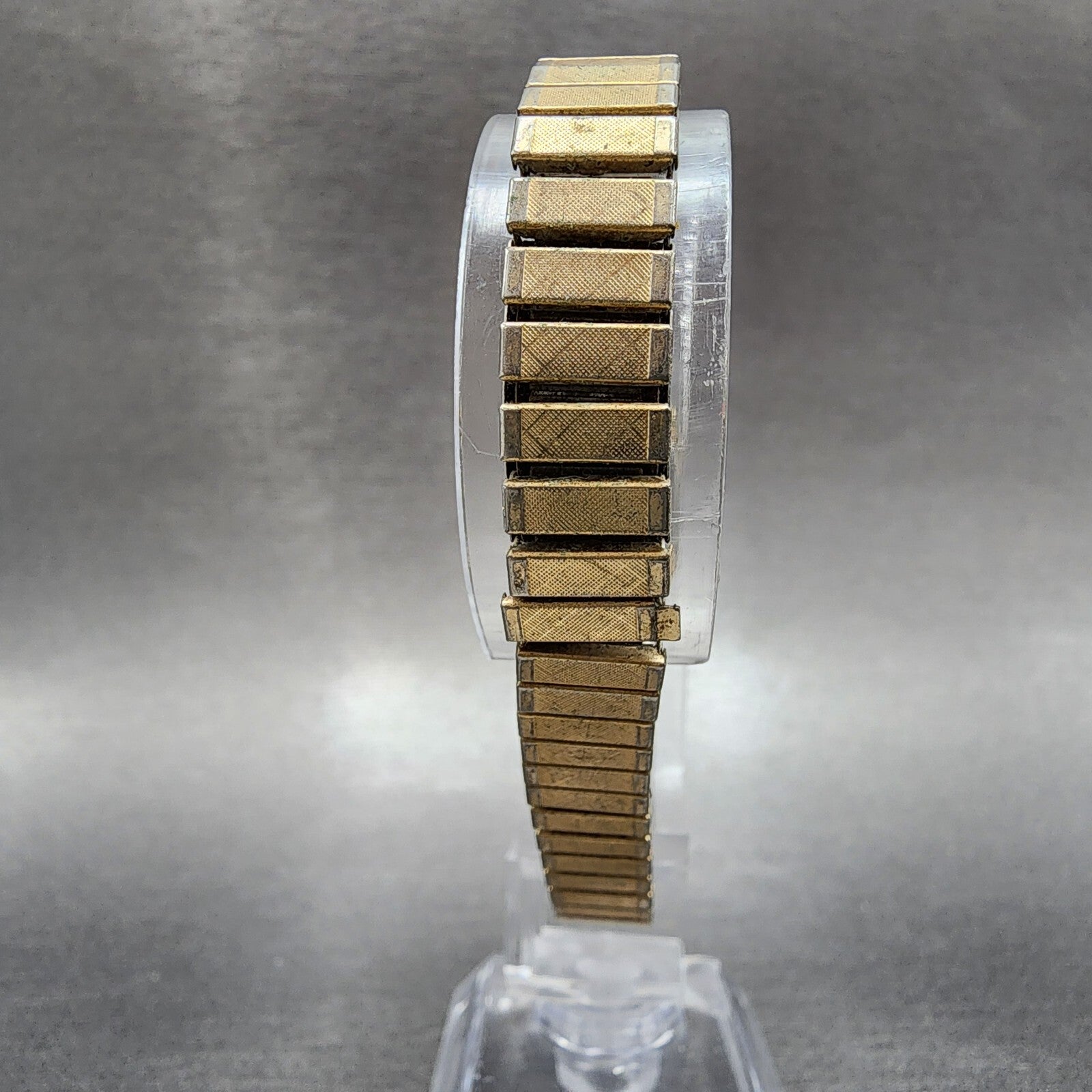 Seiko Watch Women 16mm Gold Dial Gold Tone Rectangle 2C205059 New Battery7