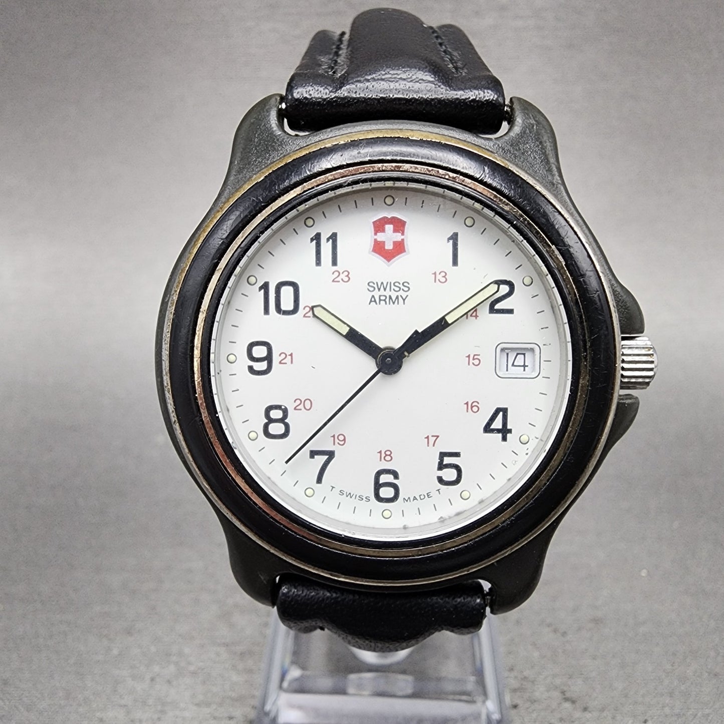 Swiss Army Original Watch men 39mm White Dial Black Tone Date Round  New Battery0