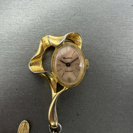 Vendome Neclace Watch 30mm Rose Dial Gold Tone Oval Manual Wind Runs Vintage0
