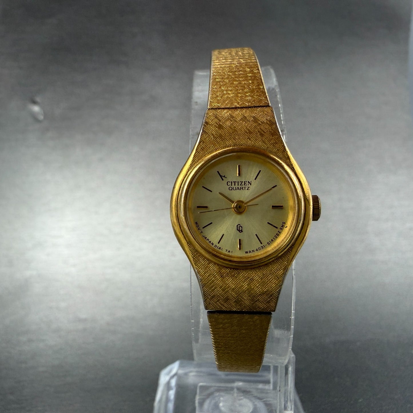 Citizen CQ Watch Women 19mm Champagne Dial Gold Tone Round 4031-S02295 New Batt5