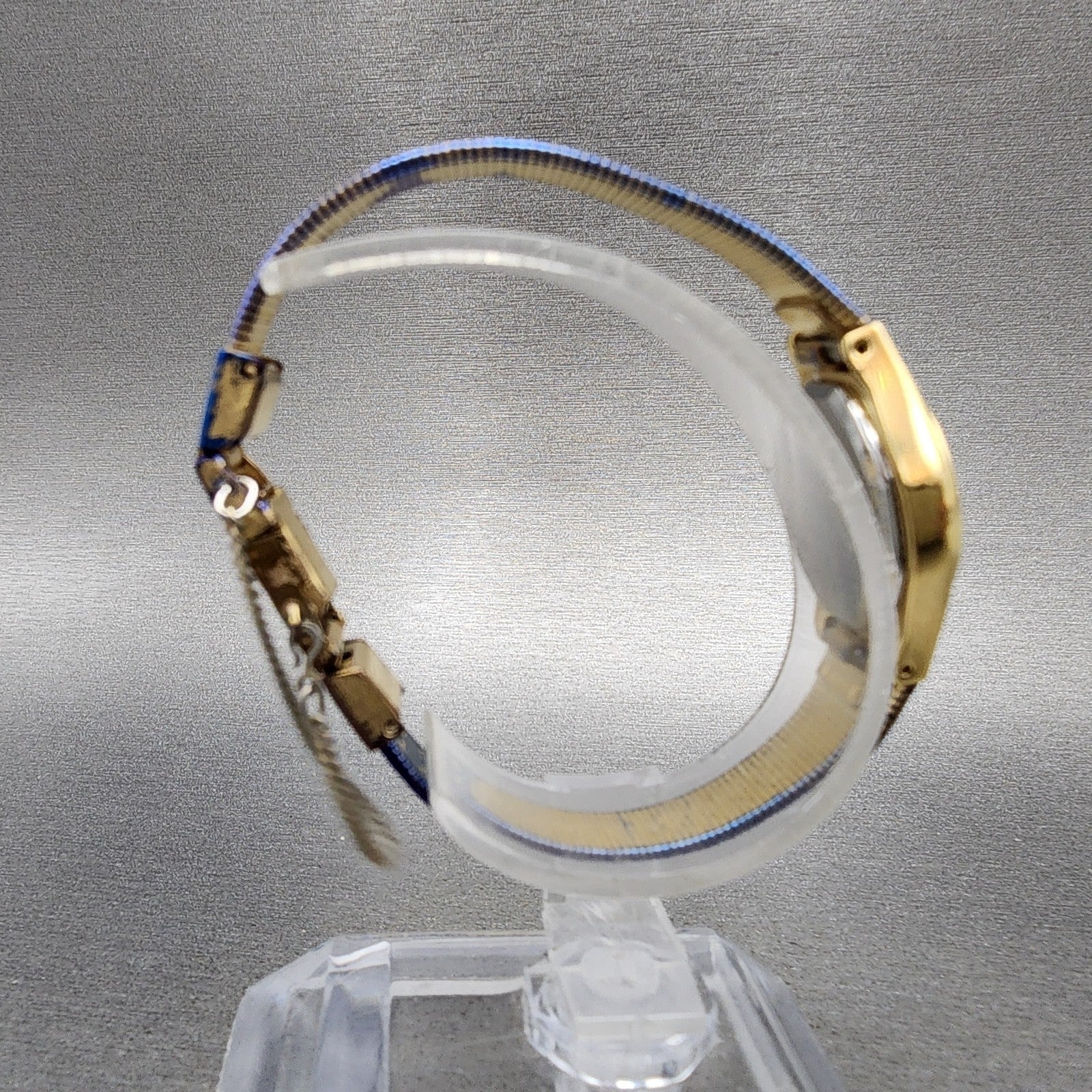 Seiko watch Women 18mm Gold Dial Gold Tone Oval V4015310 New Battery Vintage8