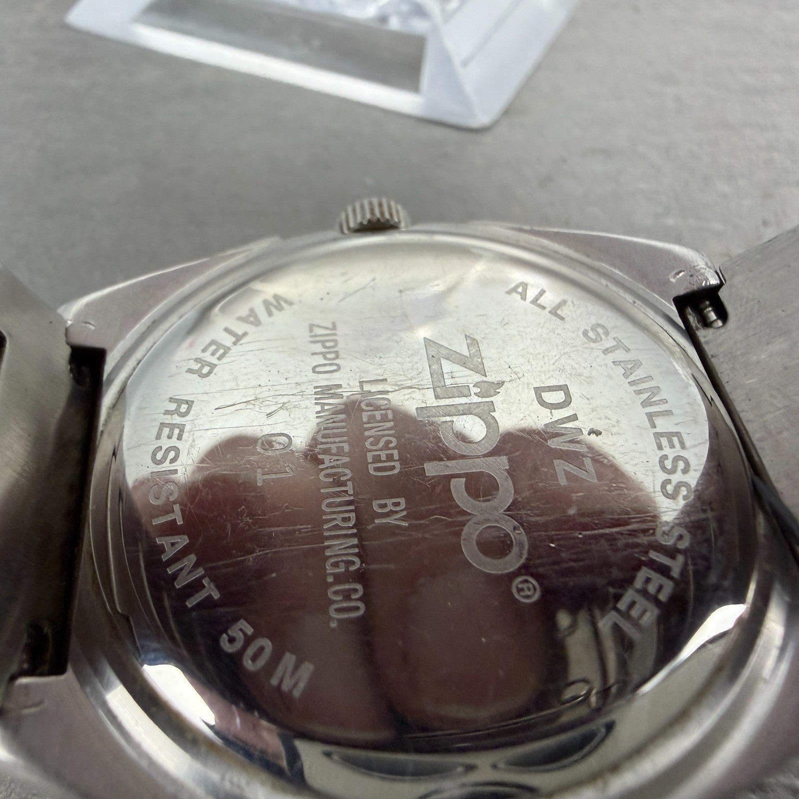 Zippo Chronograph Watch Men 39mm Silver Dial Silver Tone Date Round New Battery9