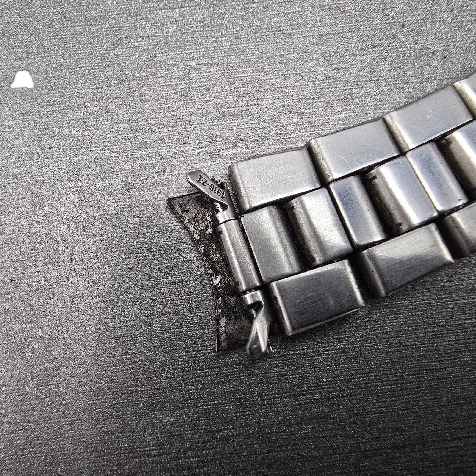 Seiko Bracelet For V742-8119 18mm Stainless Steel Two Tone 4916ZI Vintage13
