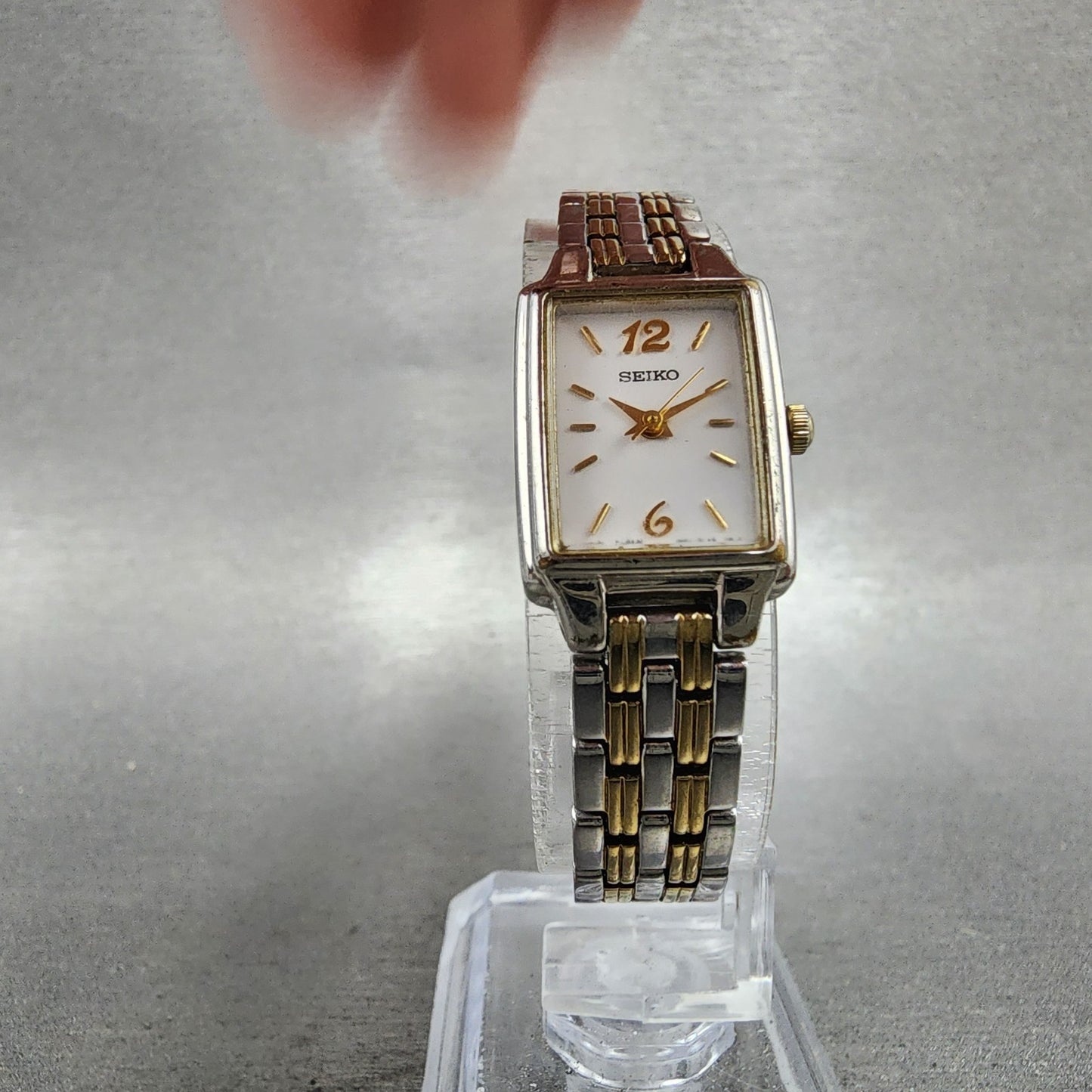 Seiko Tank Watch Women 16mm White Dial Two Tone Rectangle 1N010FH0 New Battery5